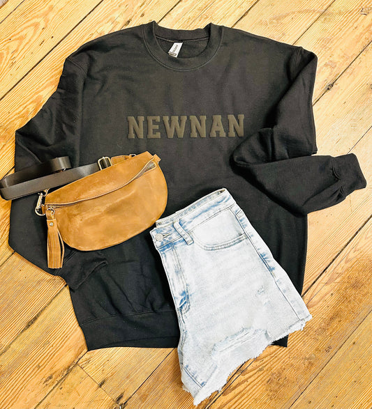 NEWNAN Varsity Letter Sweatshirt | Black