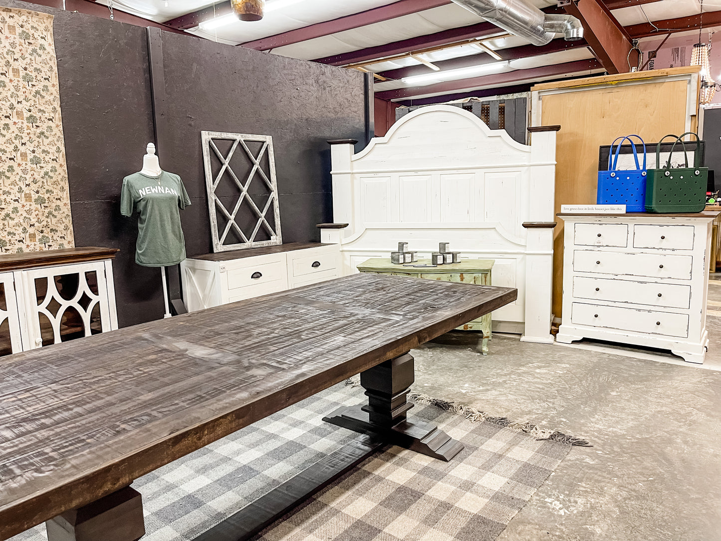 8’ Farmhouse Pedestal Table Dark Grey Wash