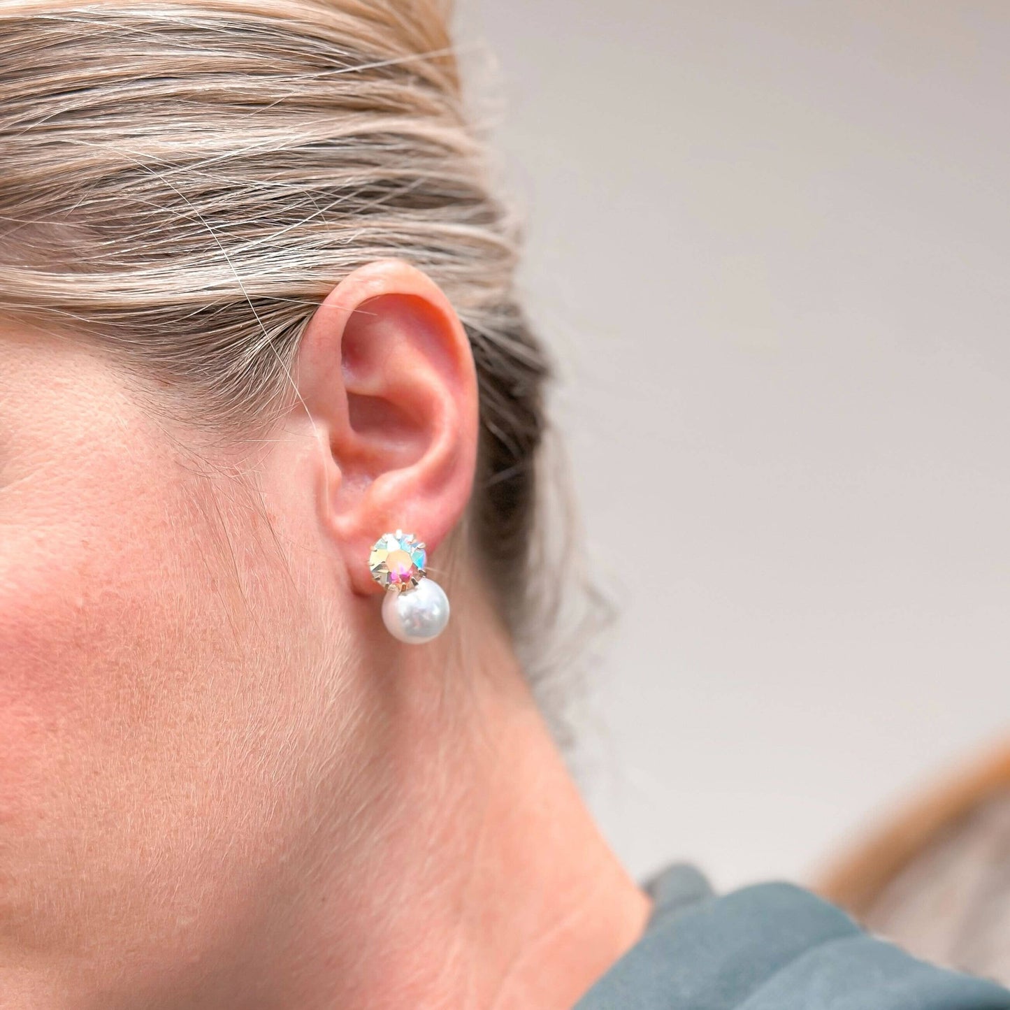 Rhinestone Pearl Stud Drop Earrings - Iridescent