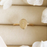 Oval Engraved Cross Ring: Silver / 6