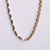 Coarse link chain with pearls