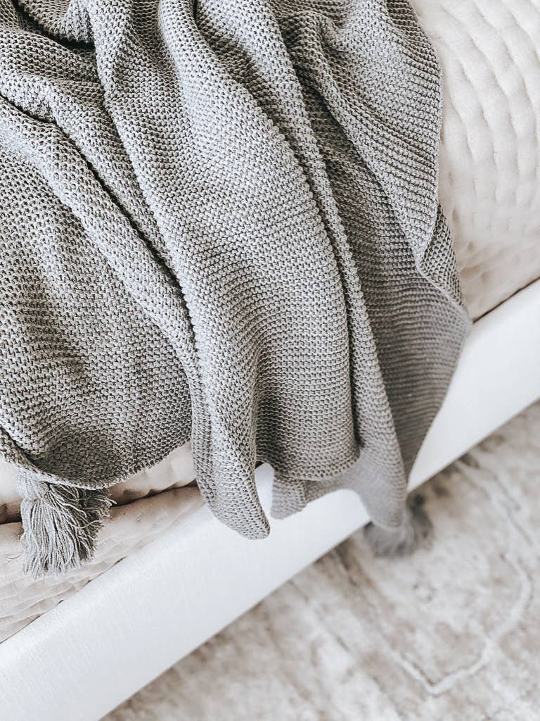 Knit Throw Blanket With Tassels: Grey