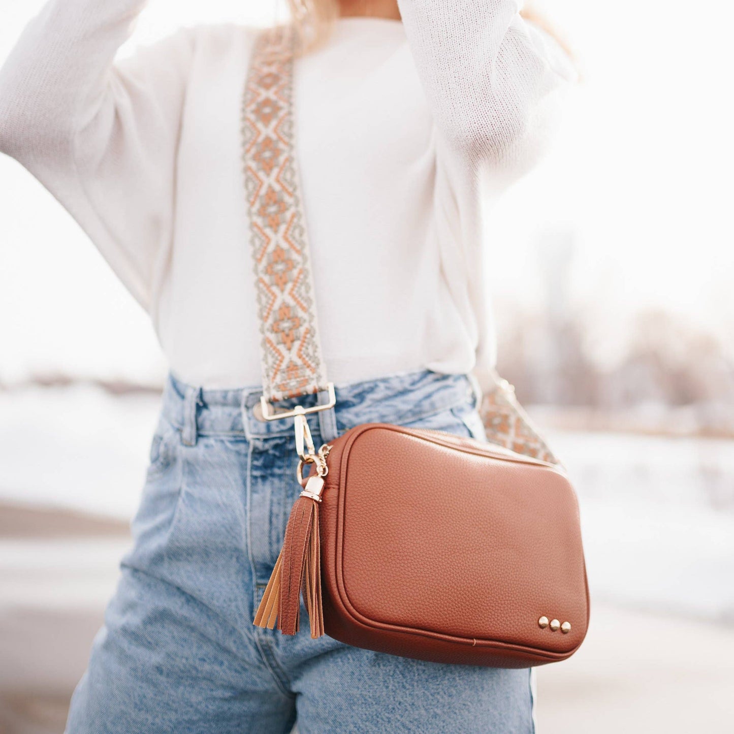 Willow Camera Crossbody Bag | Brown