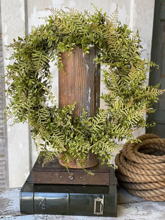 Cutleaf Fern Wreath | 21"