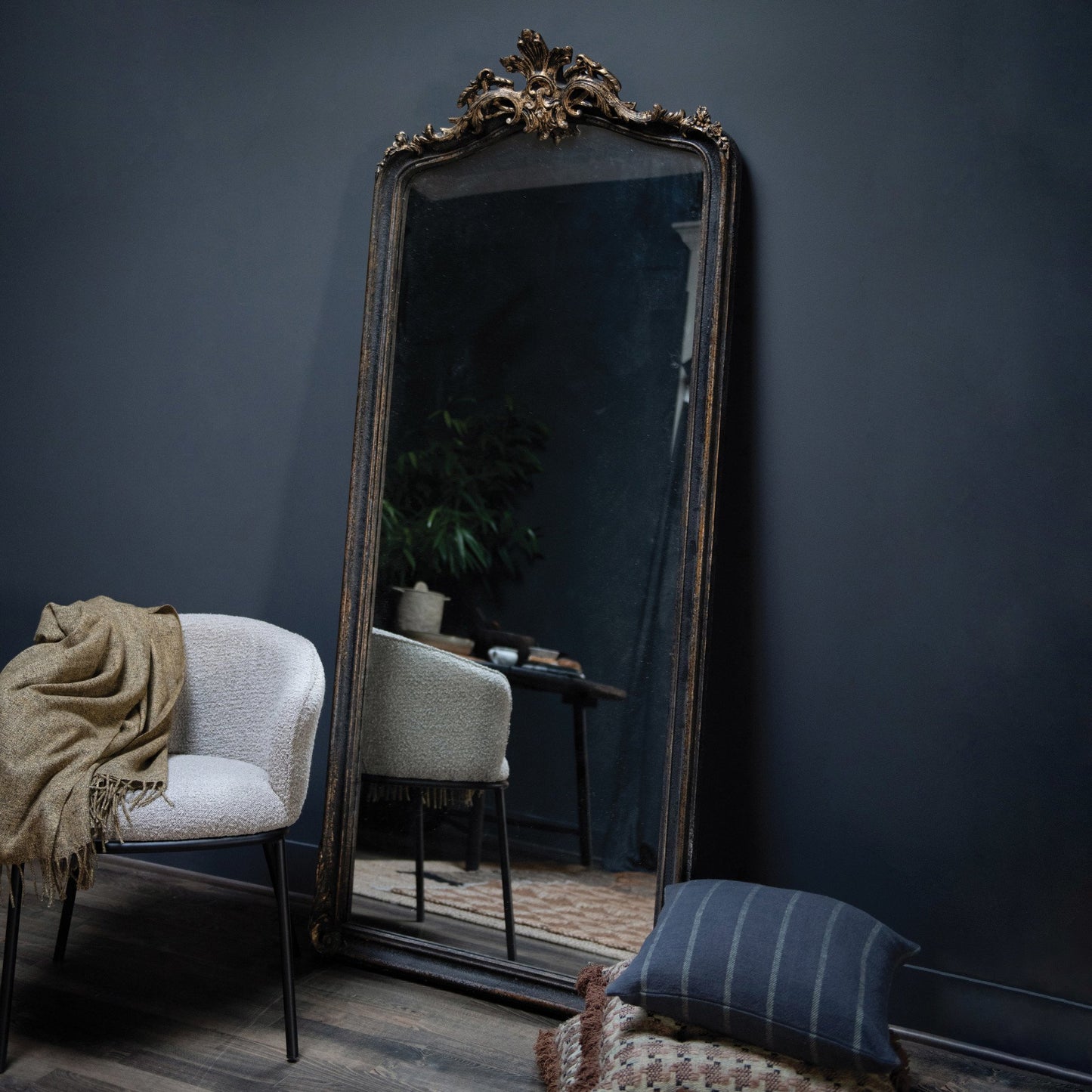 Wooden Luxury Mirror